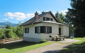 Holiday Home Landhaus Grüne Oase - OBL120